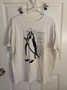 White Graphic Penguin Print Men’s T‑Shirt